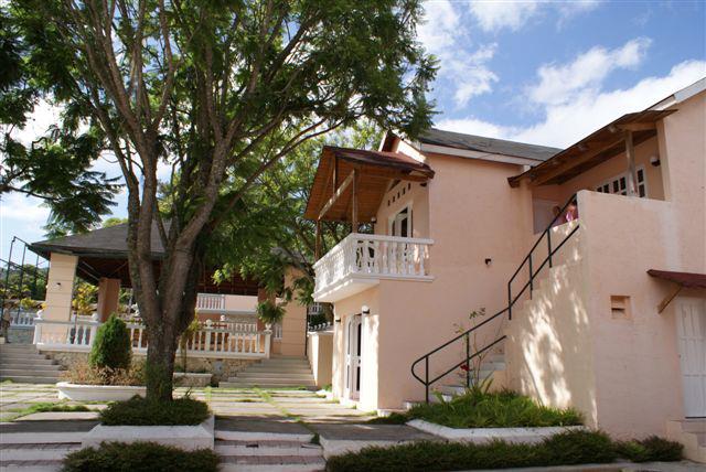 Hotel Constanza Alquilo*