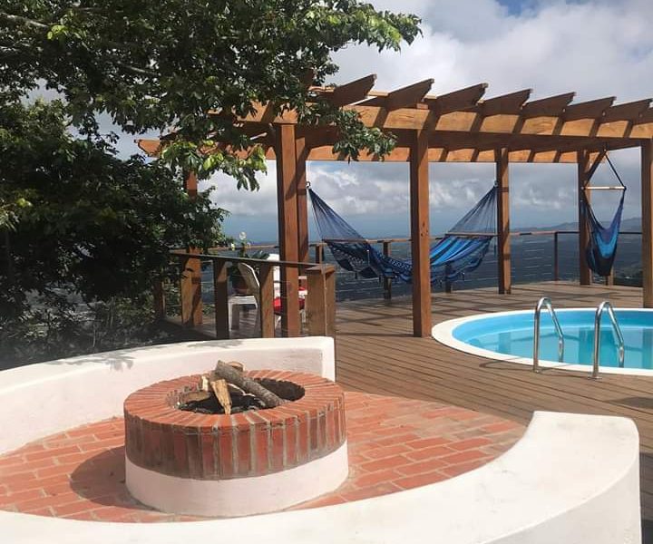 LA MASION DE COLORES EN JARABACOA